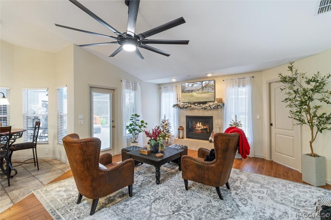 4300 W horseshoe Drive