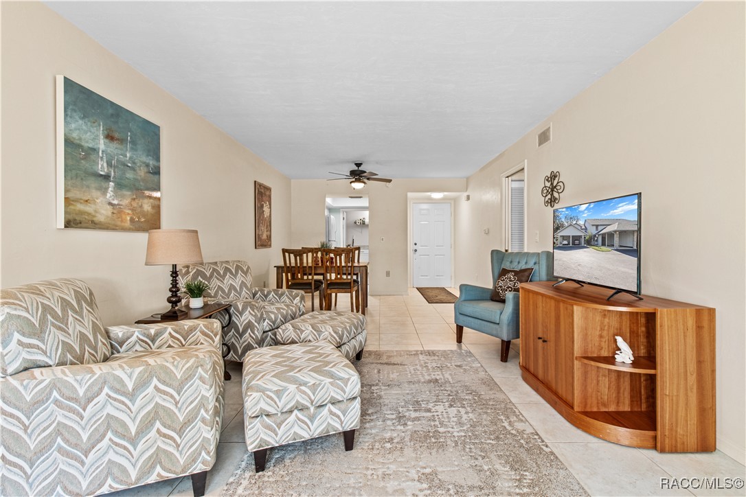 600 E Gilchrist Court 2a