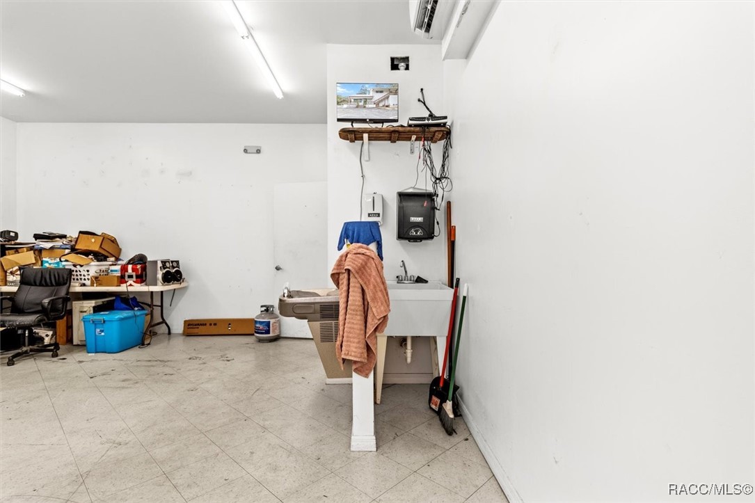 10460 W New York Street