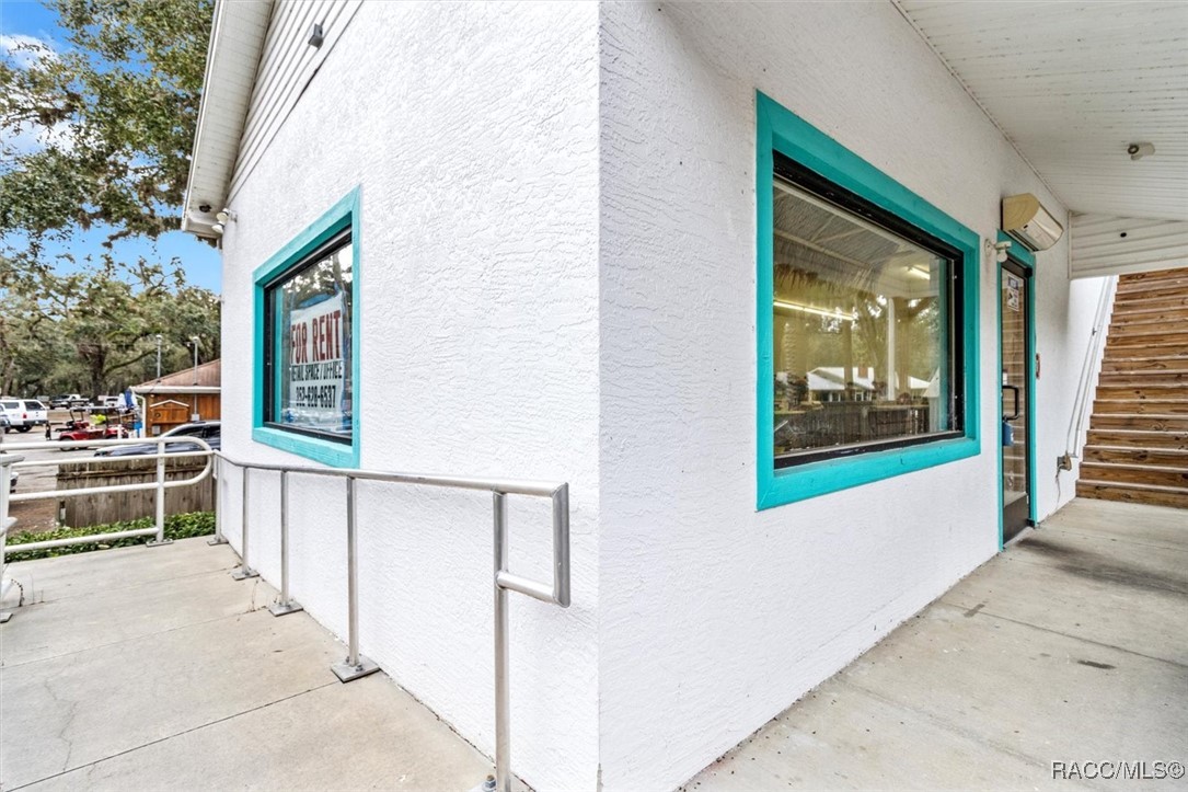 10460 W New York Street