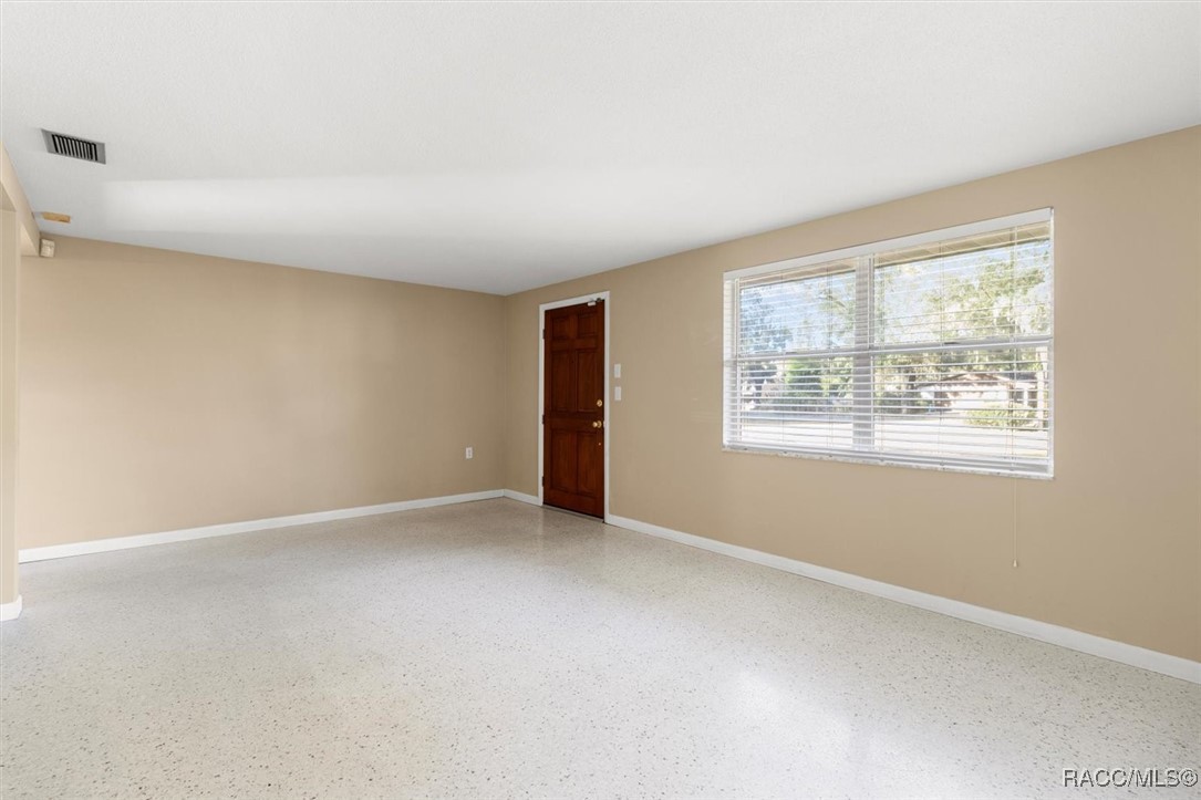 9181 S Mountain Lake Avenue