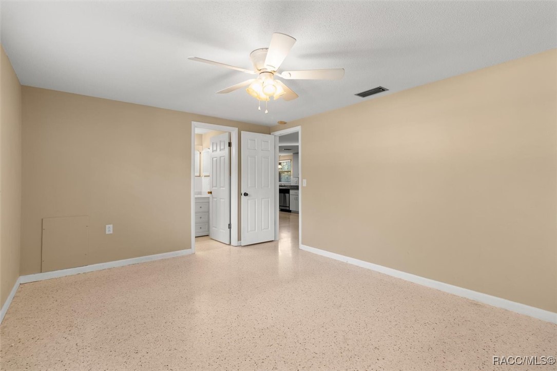 9181 S Mountain Lake Avenue