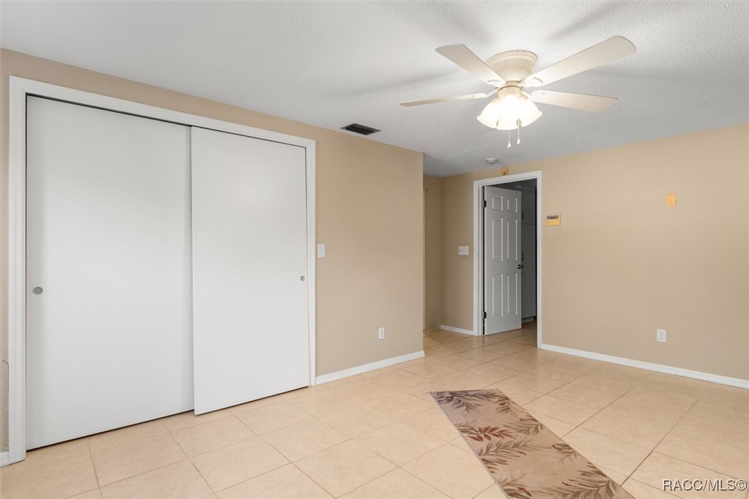 9181 S Mountain Lake Avenue