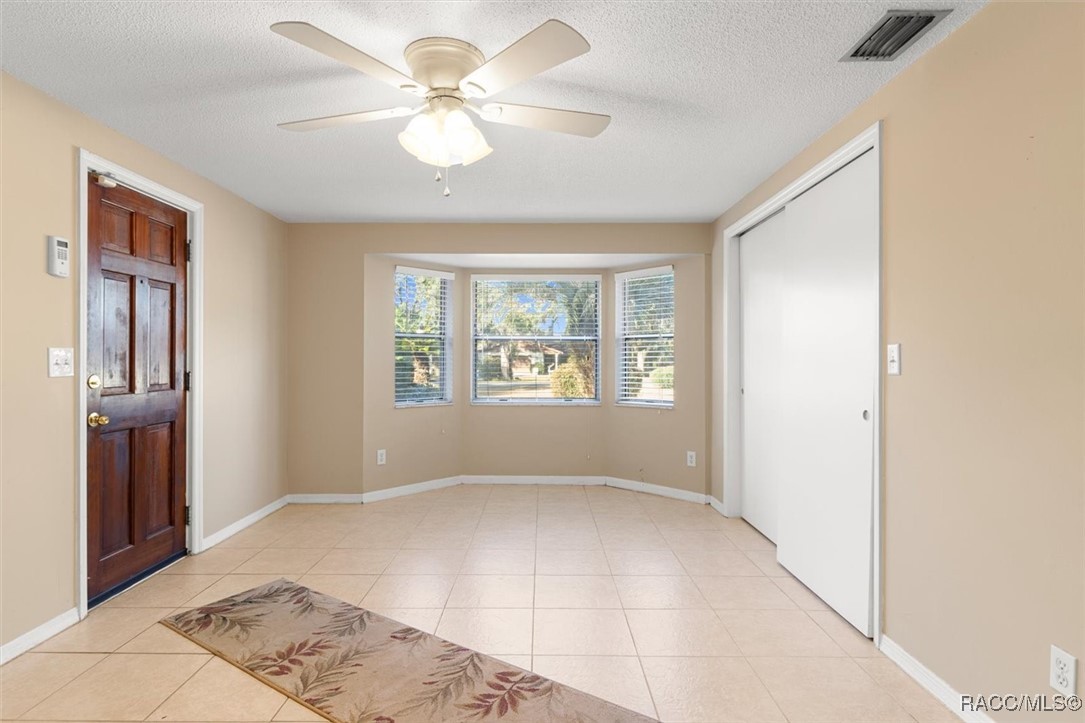 9181 S Mountain Lake Avenue