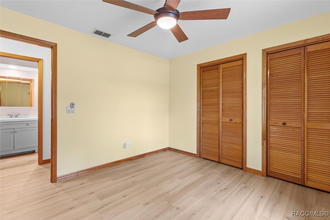 1446 E Saint James Loop