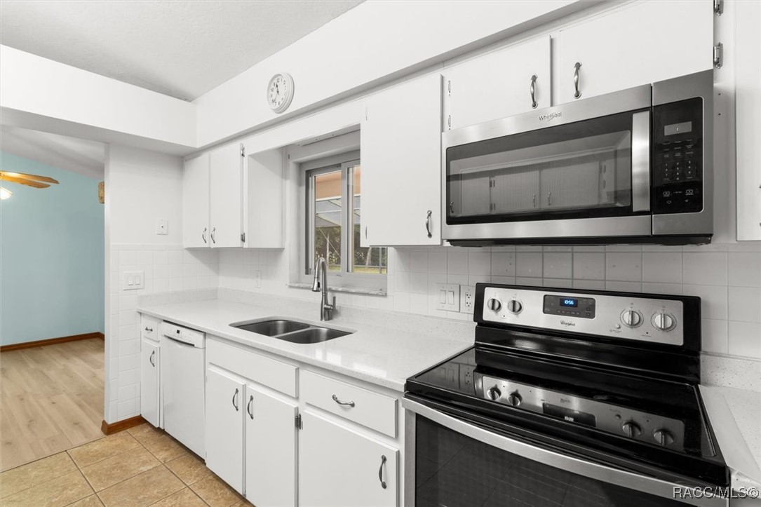 1446 E Saint James Loop