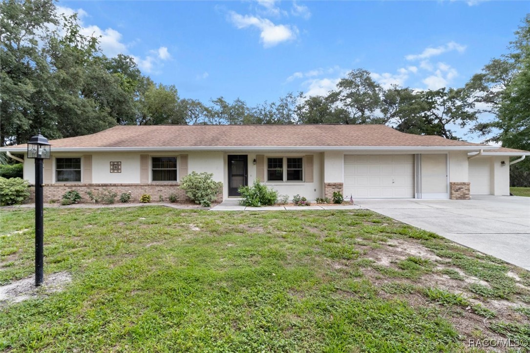 1446 E Saint James Loop