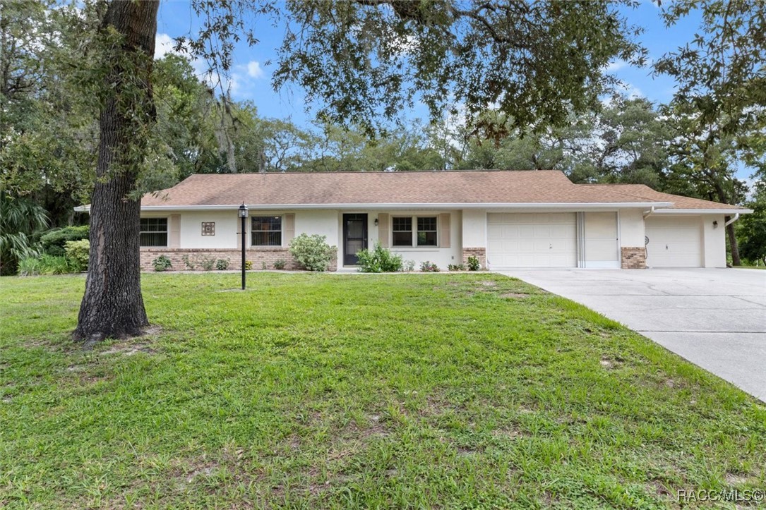 1446 E Saint James Loop