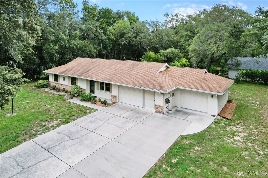 1446 E Saint James Loop