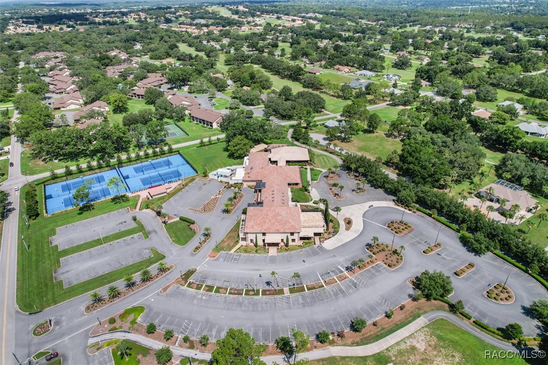 1446 E Saint James Loop