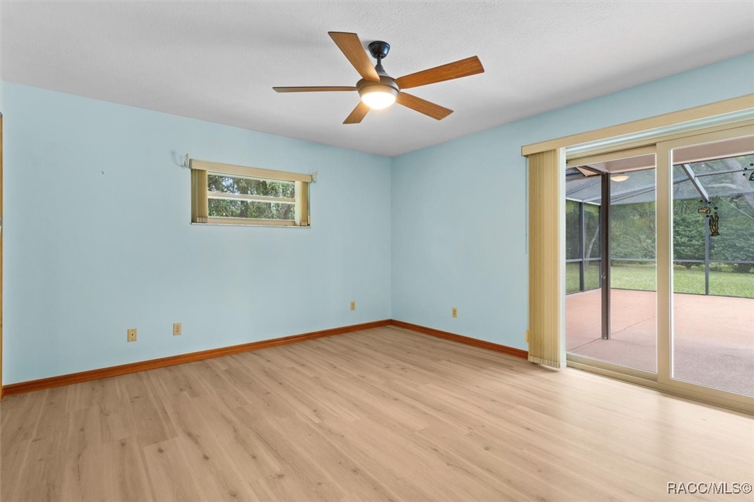 1446 E Saint James Loop