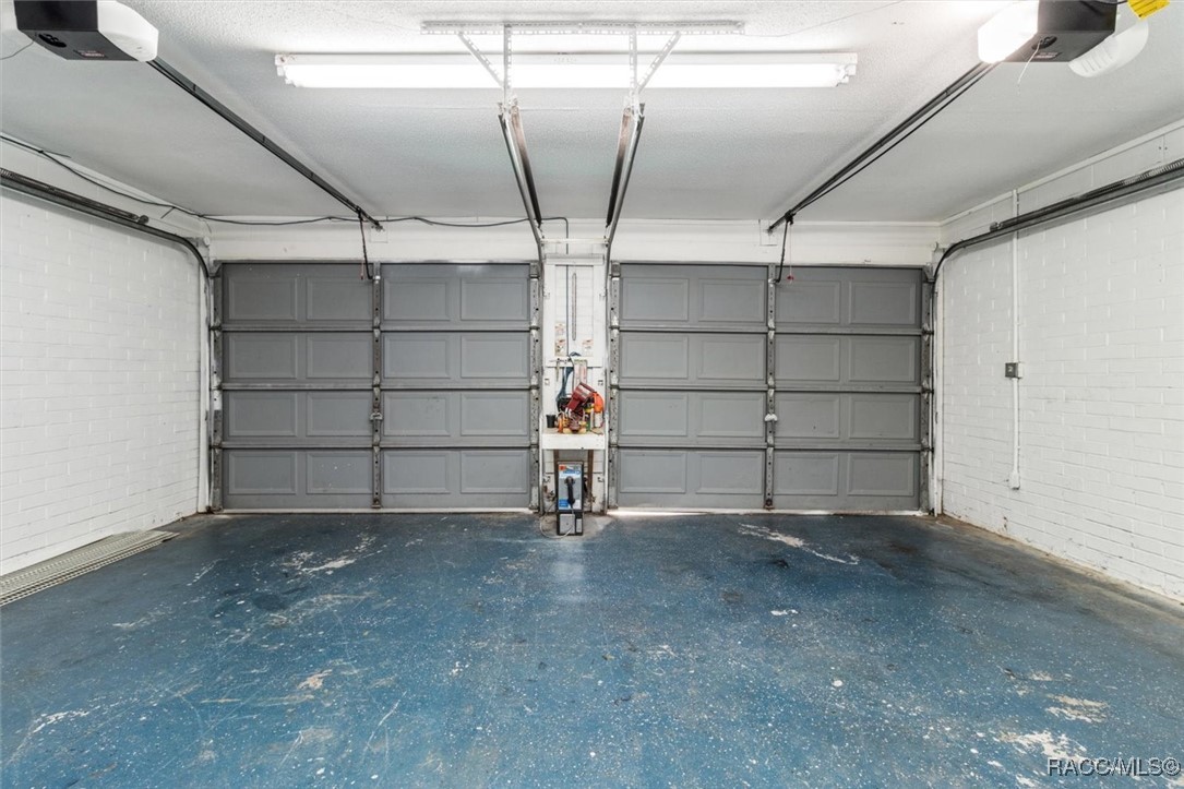 18 Palm Circle Drive