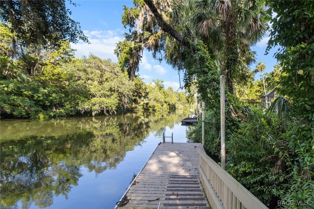 18 Palm Circle Drive