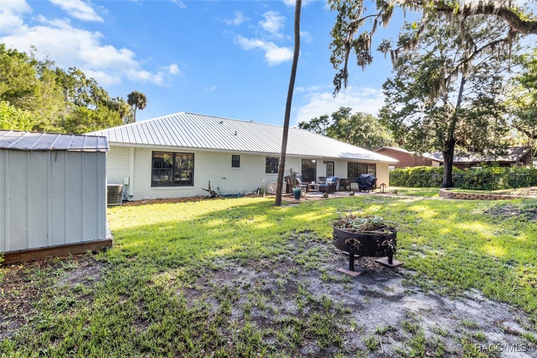 18 Palm Circle Drive