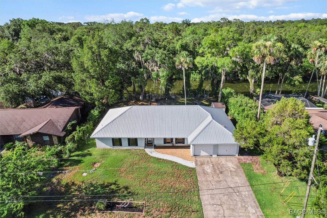 18 Palm Circle Drive