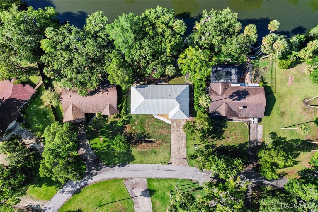 18 Palm Circle Drive