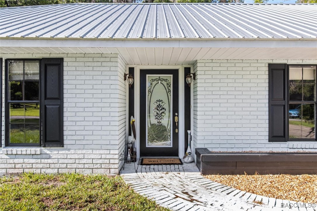 18 Palm Circle Drive