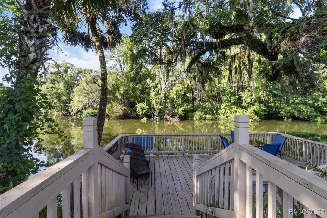 18 Palm Circle Drive