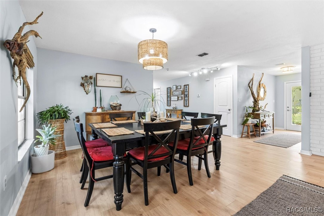 18 Palm Circle Drive