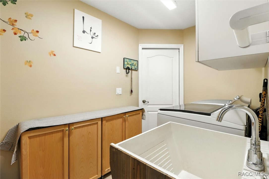 5245 Allamandra Drive