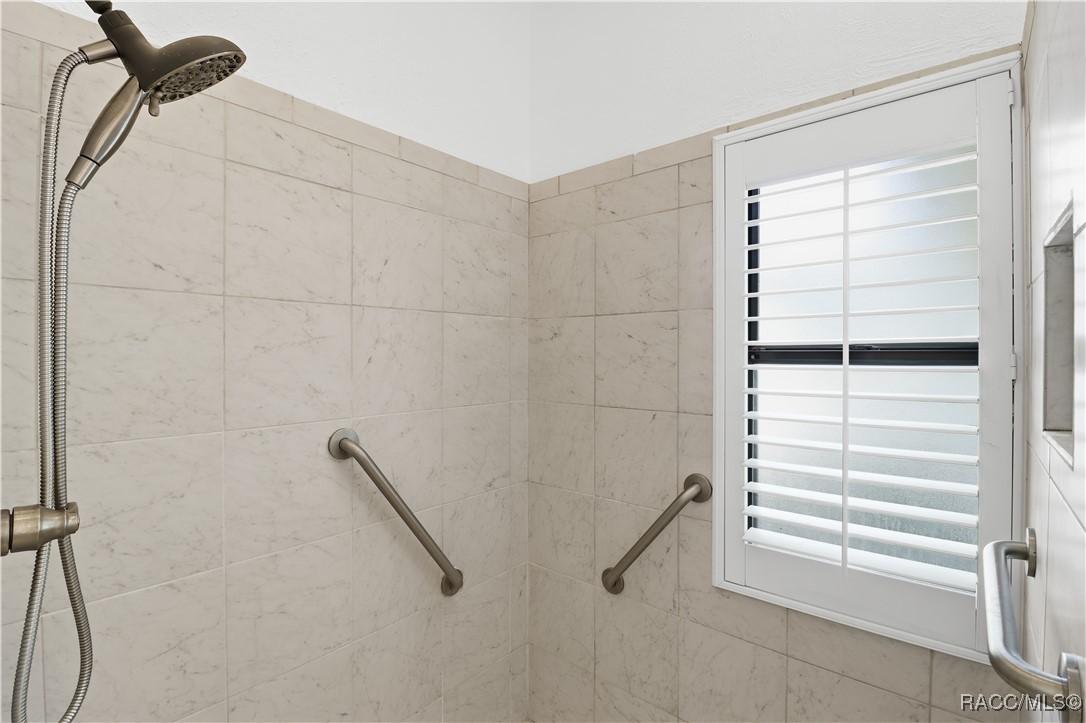 3365 N Bent Tree Point