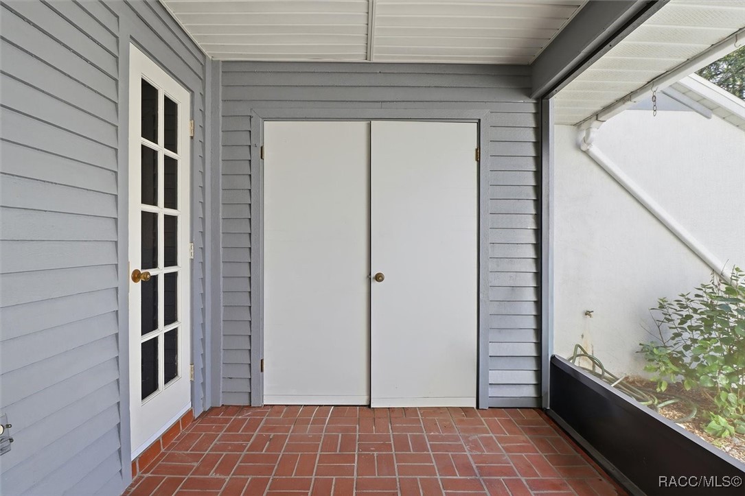537 Cherry laurel