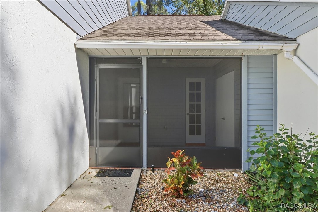 537 Cherry laurel