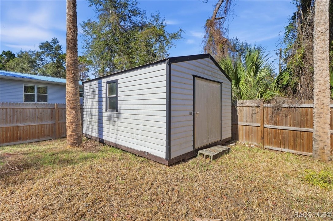 4100 Eagles nest Point