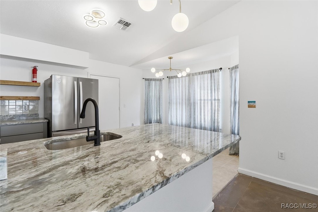 4100 Eagles nest Point