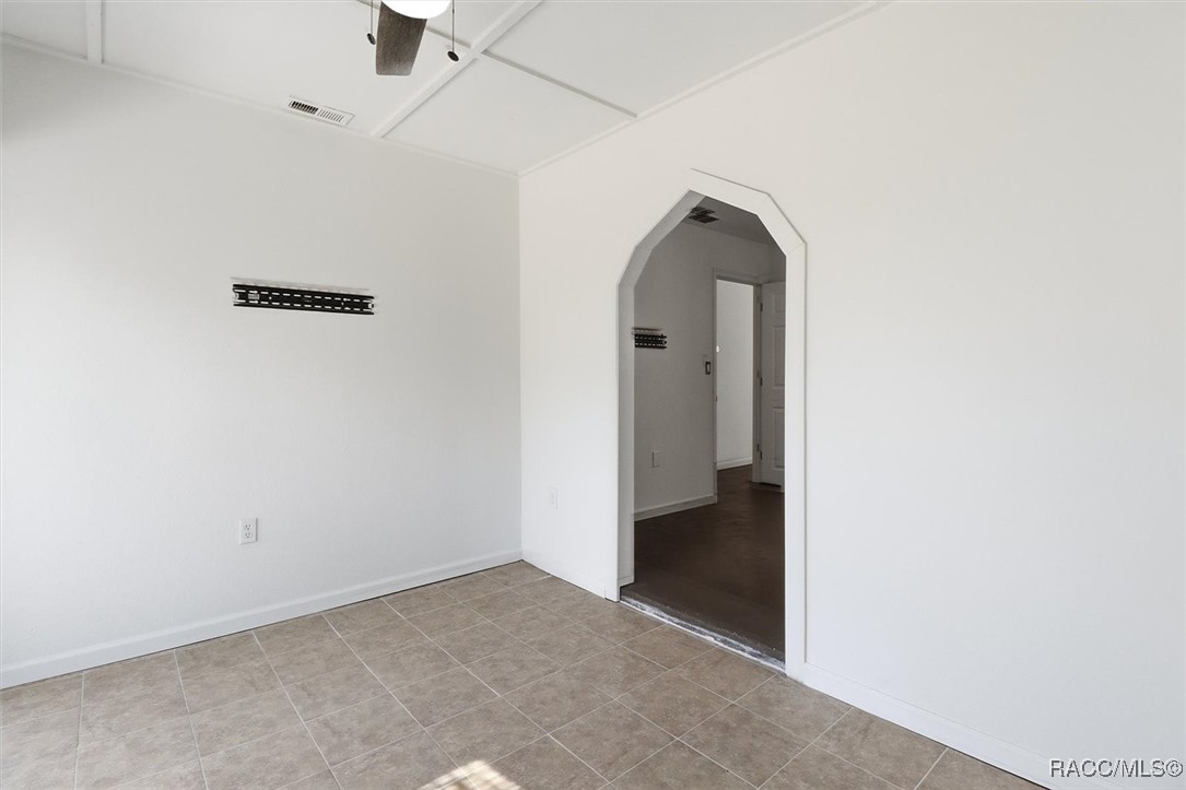 4100 Eagles nest Point