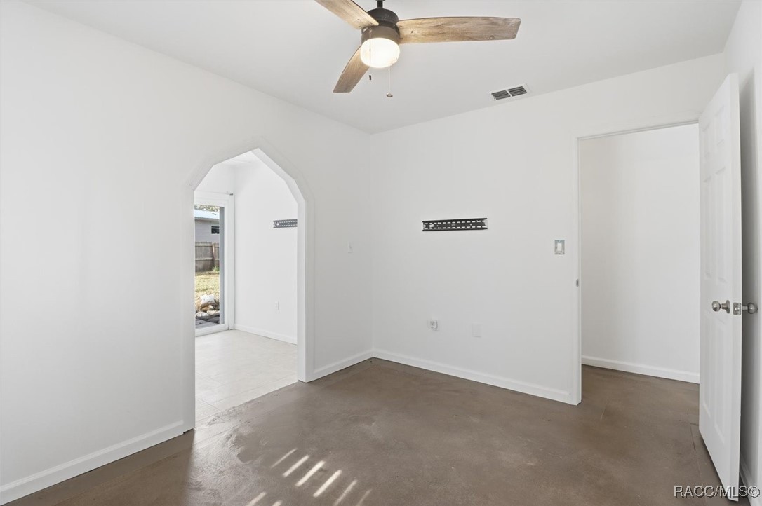 4100 Eagles nest Point