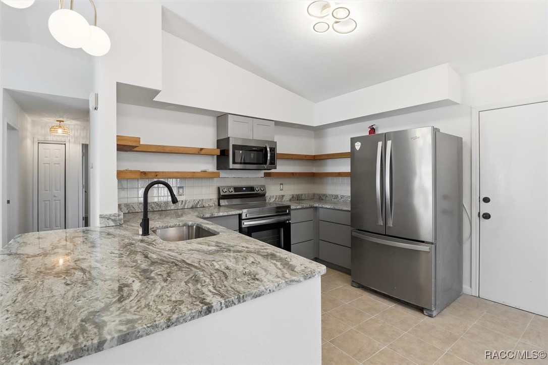 4100 Eagles nest Point