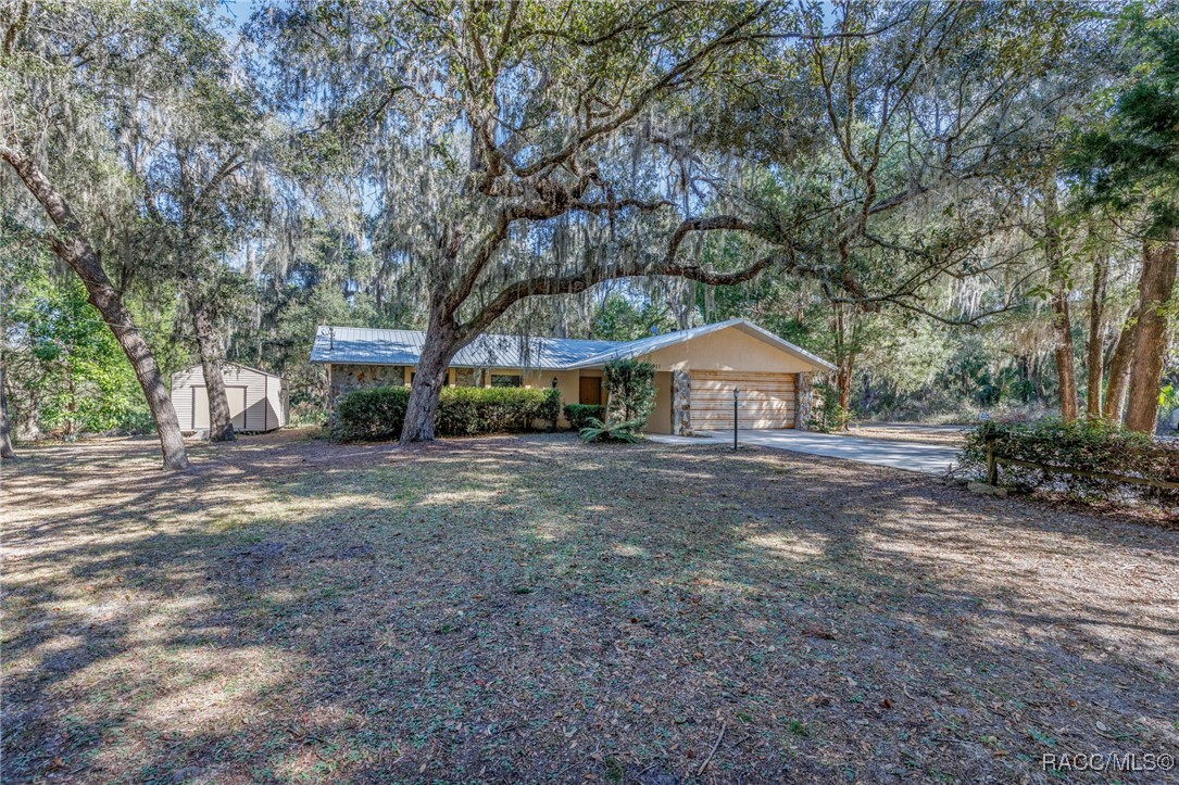 5911 N Brookgreen Drive