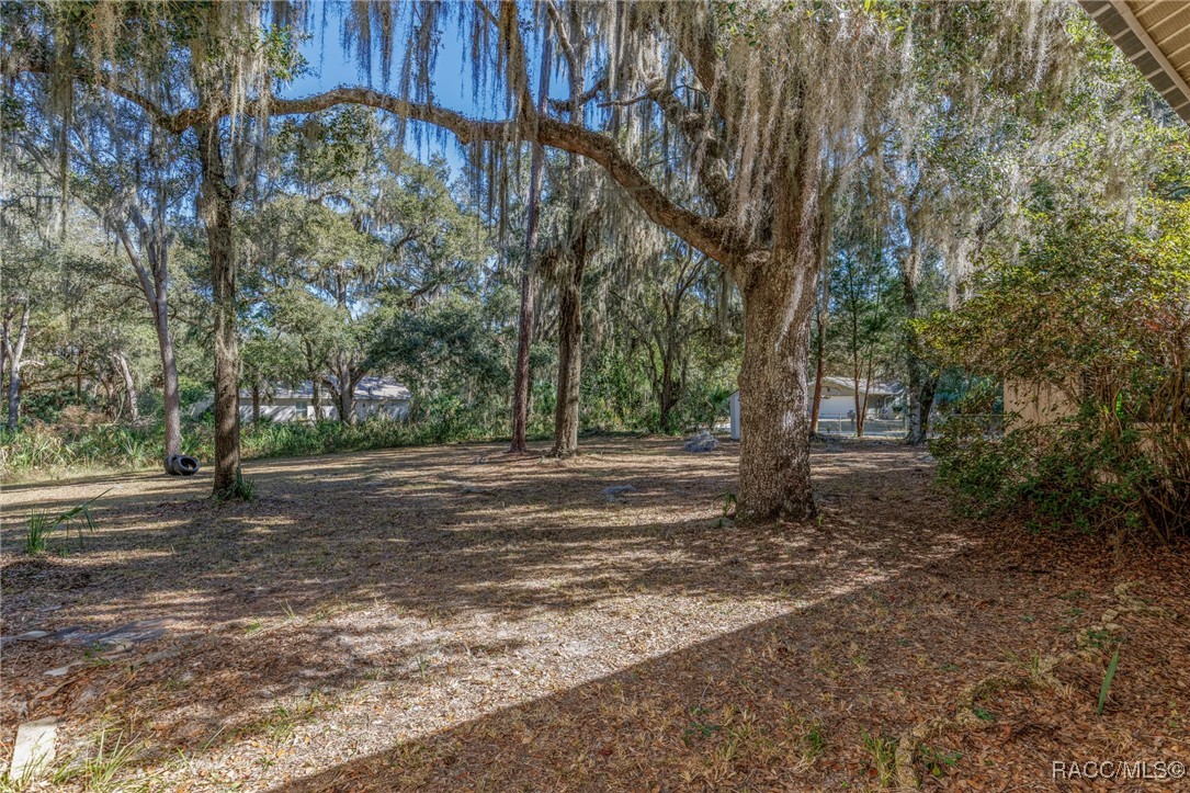 5911 N Brookgreen Drive