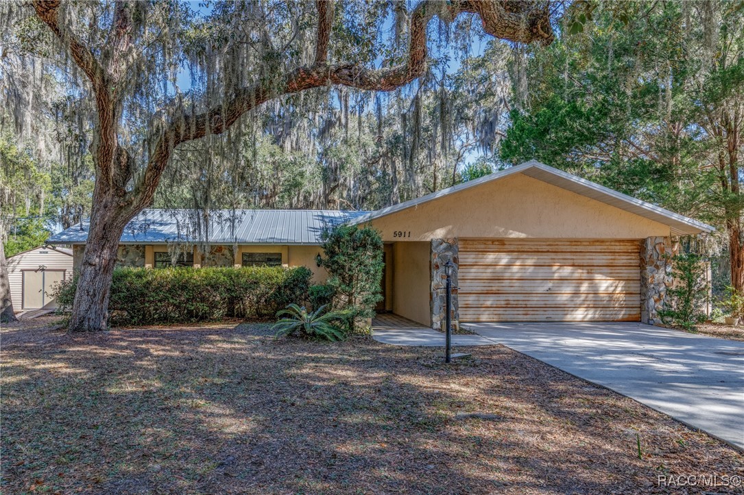 5911 N Brookgreen Drive