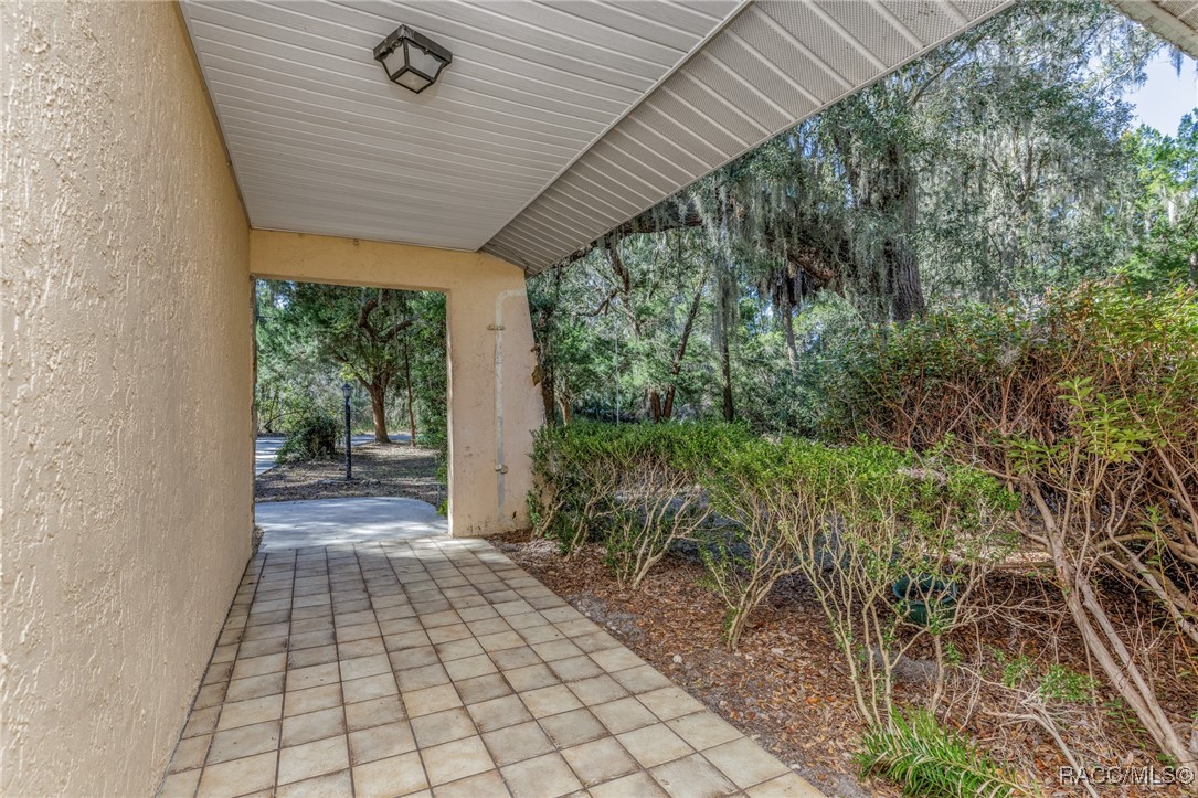 5911 N Brookgreen Drive