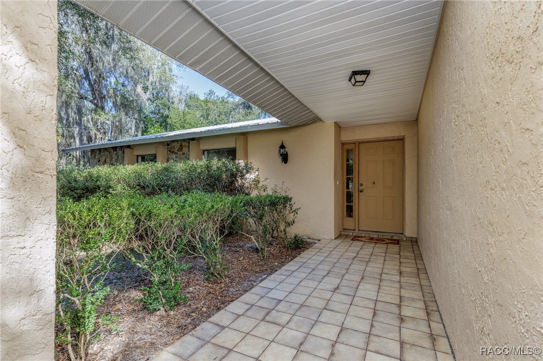 5911 N Brookgreen Drive