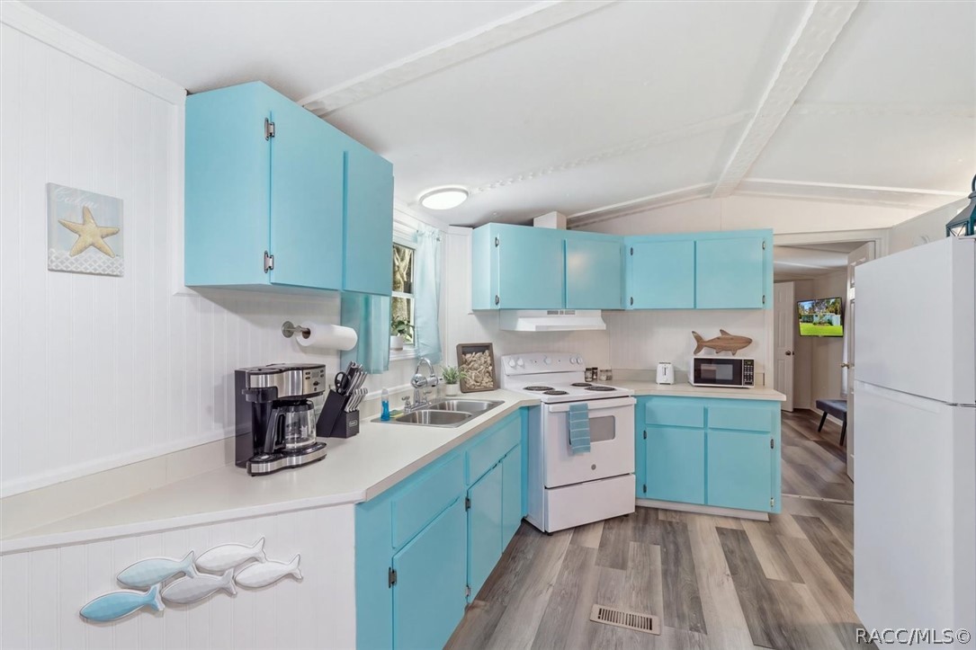 8011 W Fern Place