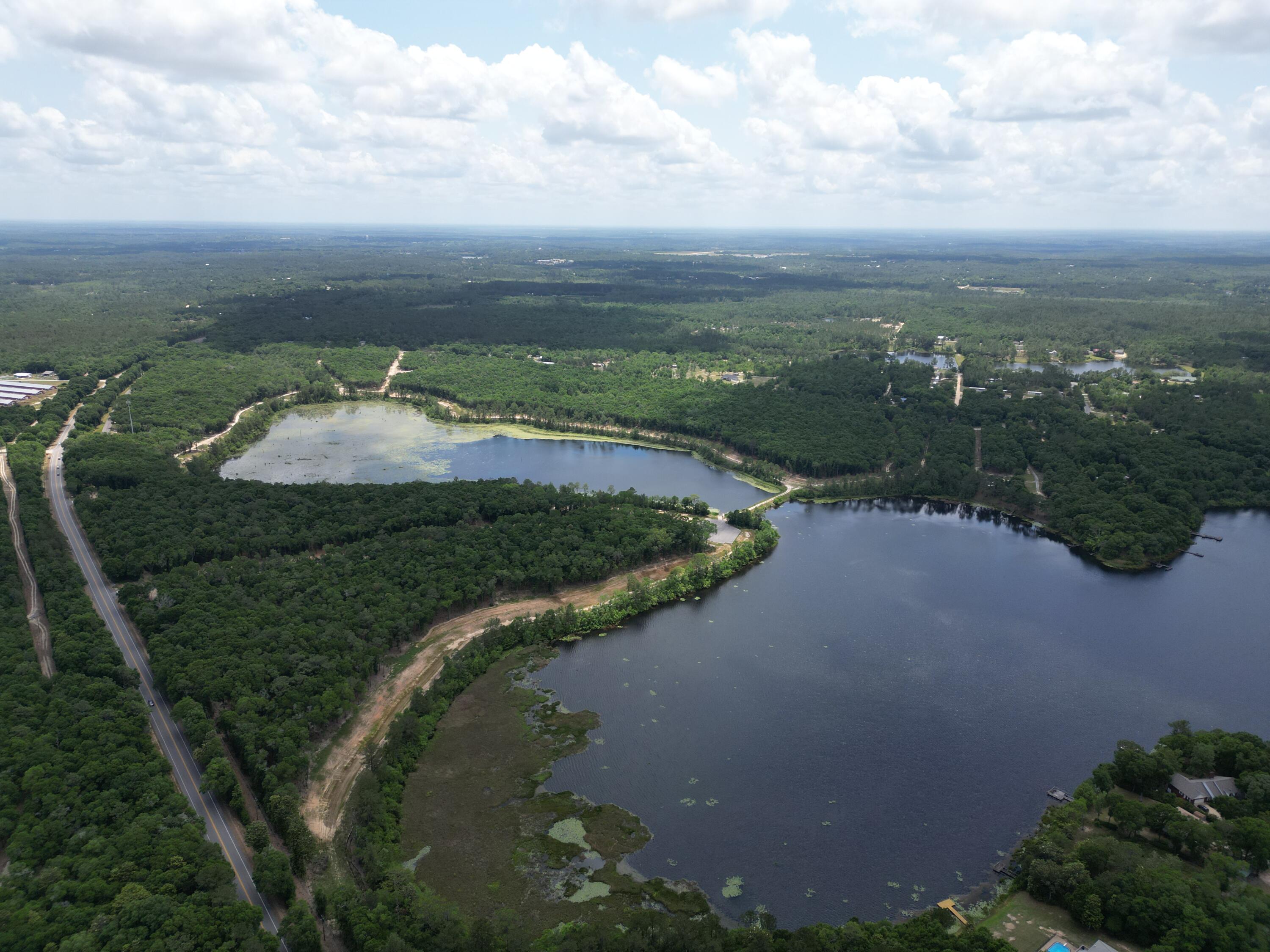40 Lake Holley Circle, DeFuniak Springs