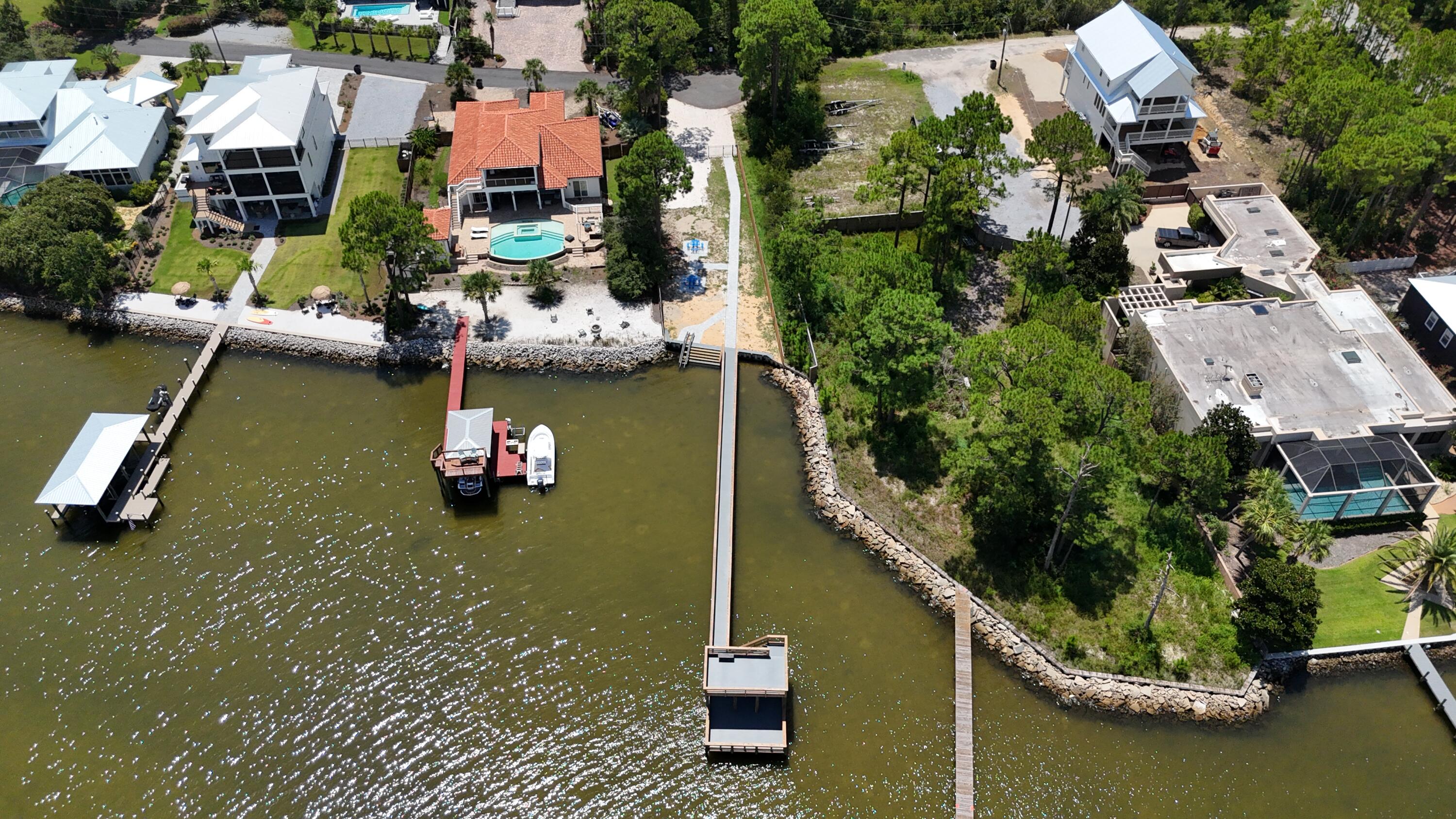 574 Las Roblas Grande Drive
