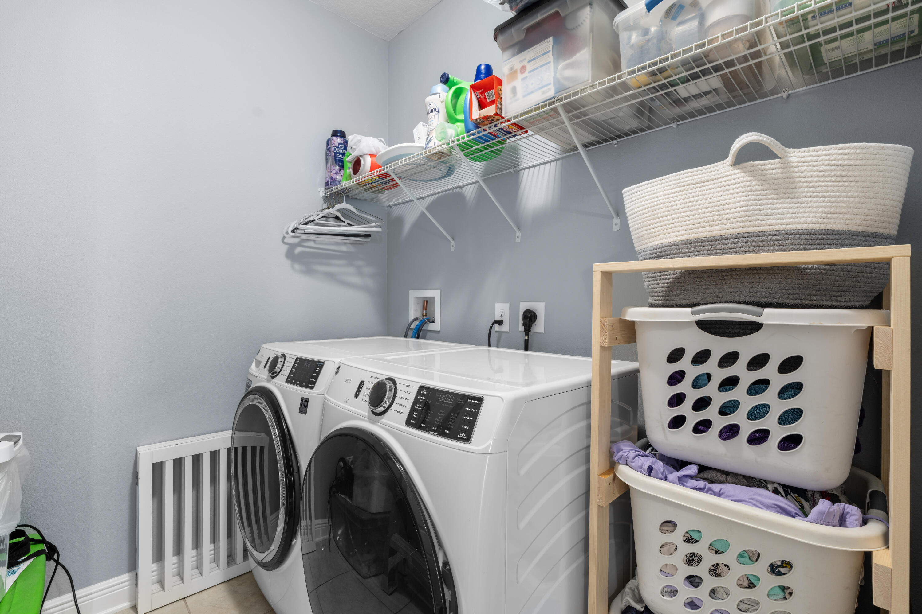 574 Las Roblas Grande Drive