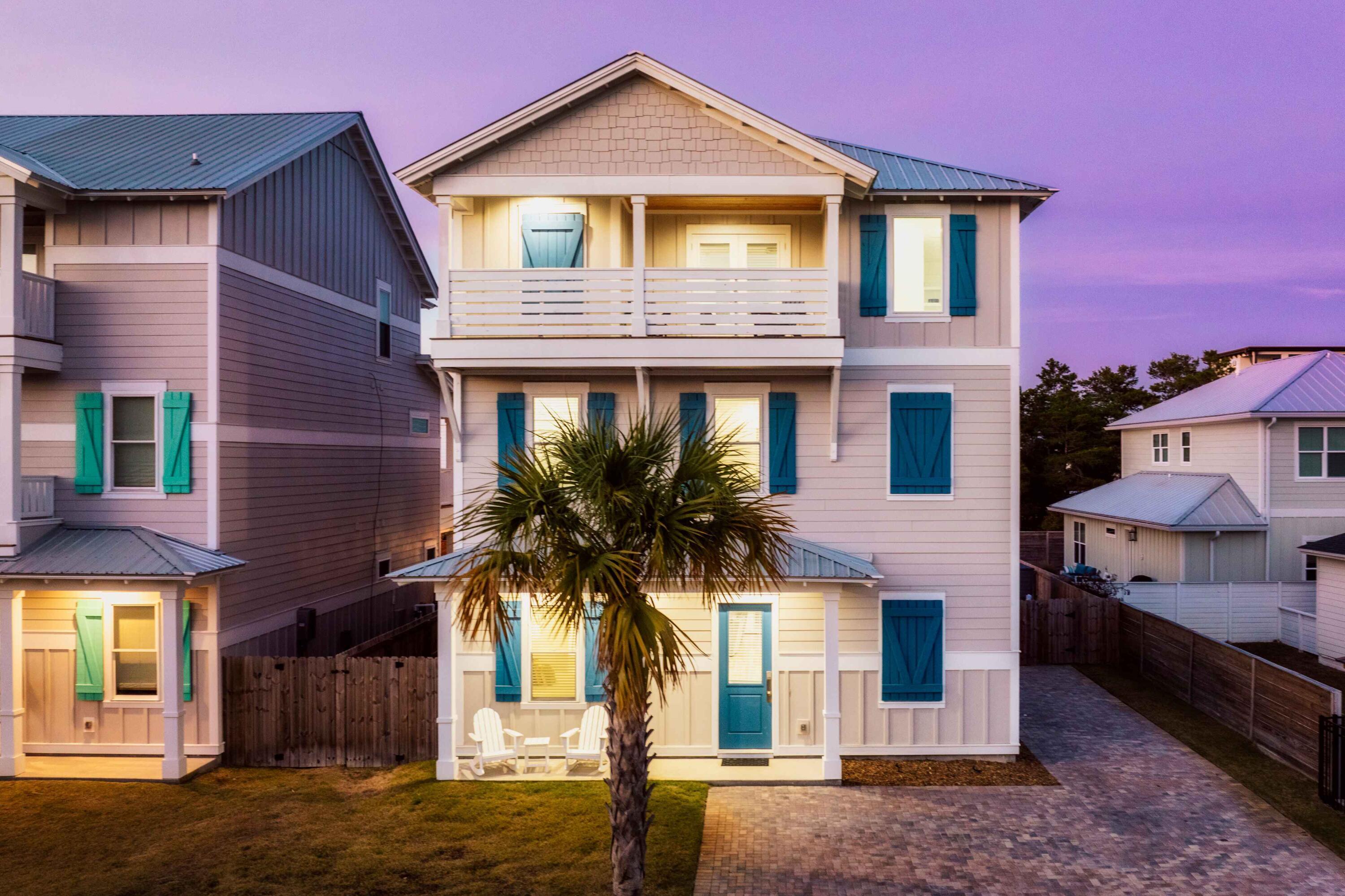 10 W Palm Beach Street