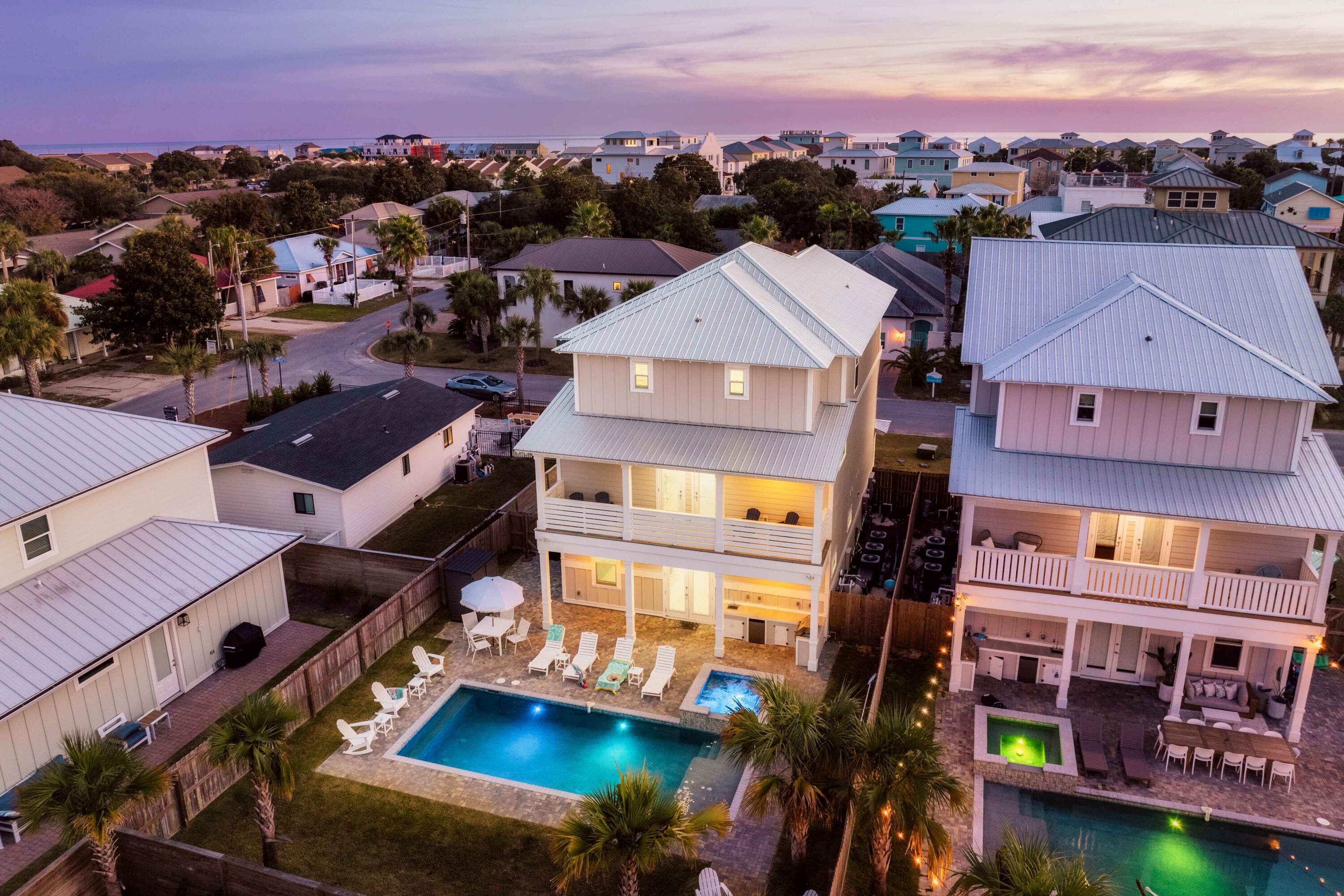 10 W Palm Beach Street