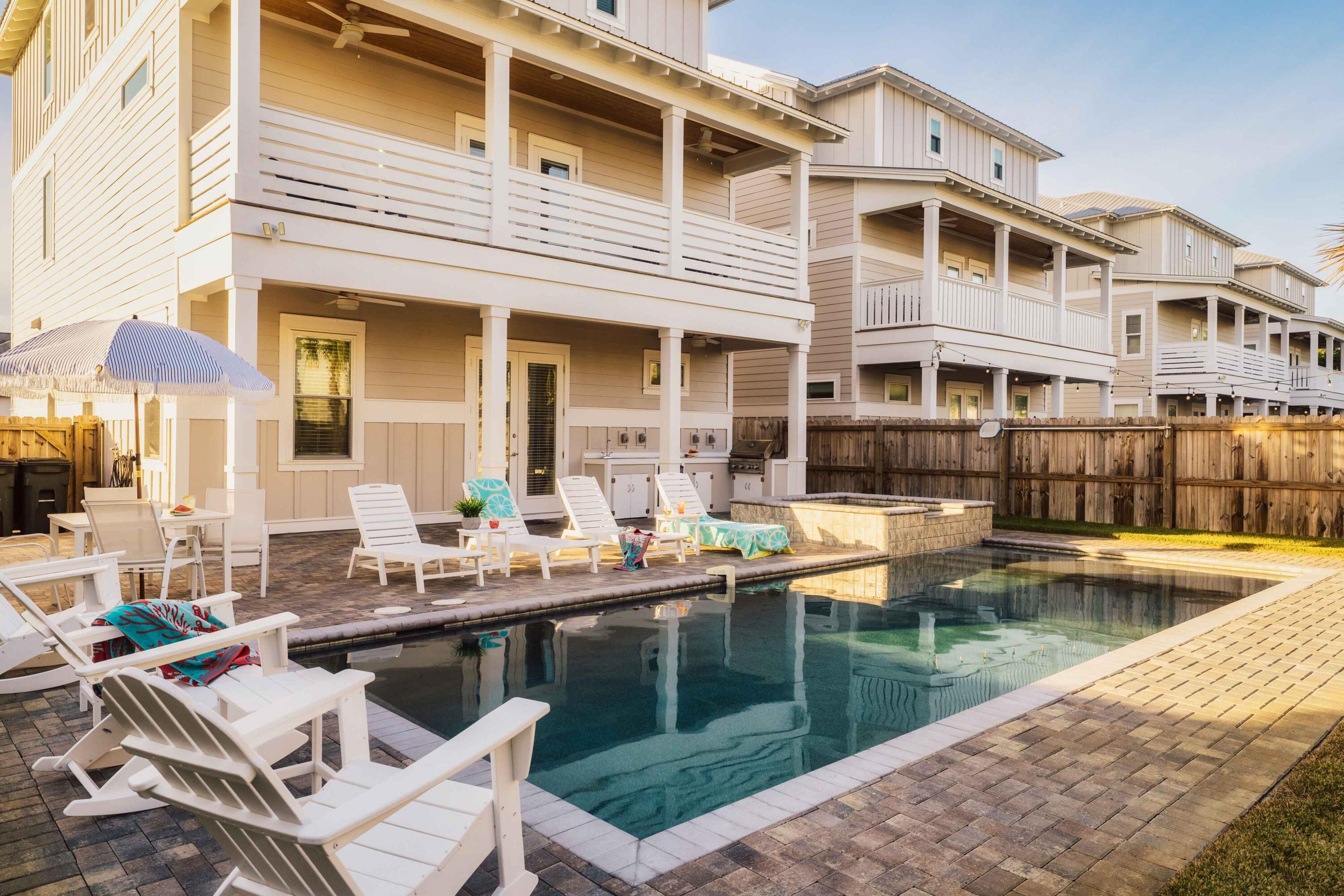 10 W Palm Beach Street