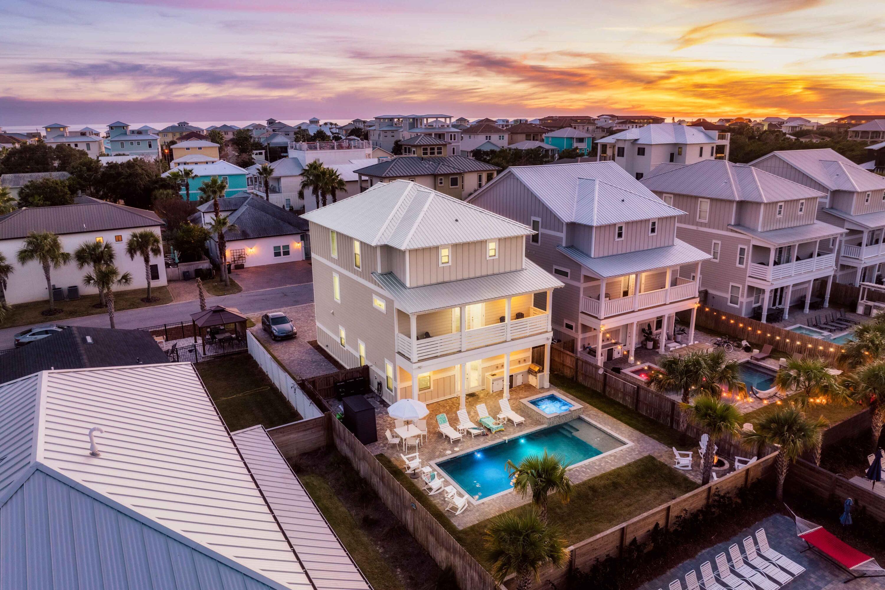 10 W Palm Beach Street