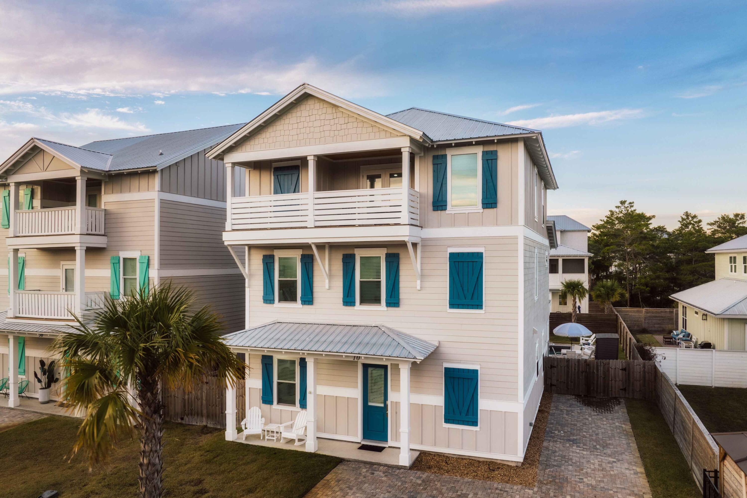 10 W Palm Beach Street
