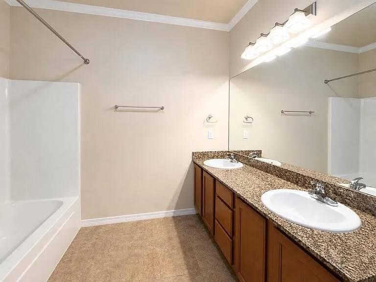 1492 Bentley Circle