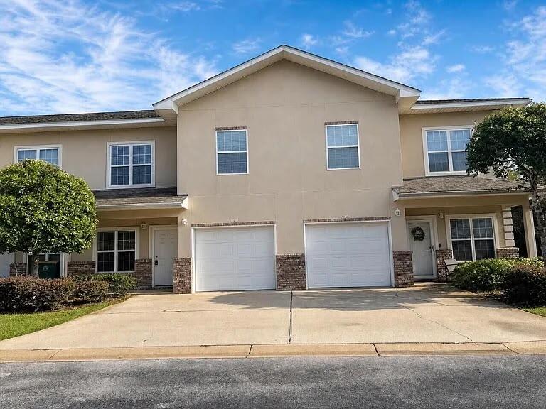 1492 Bentley Circle