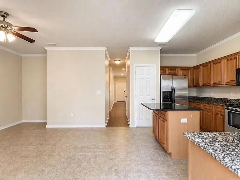 1492 Bentley Circle
