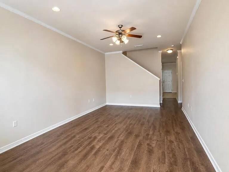 1492 Bentley Circle